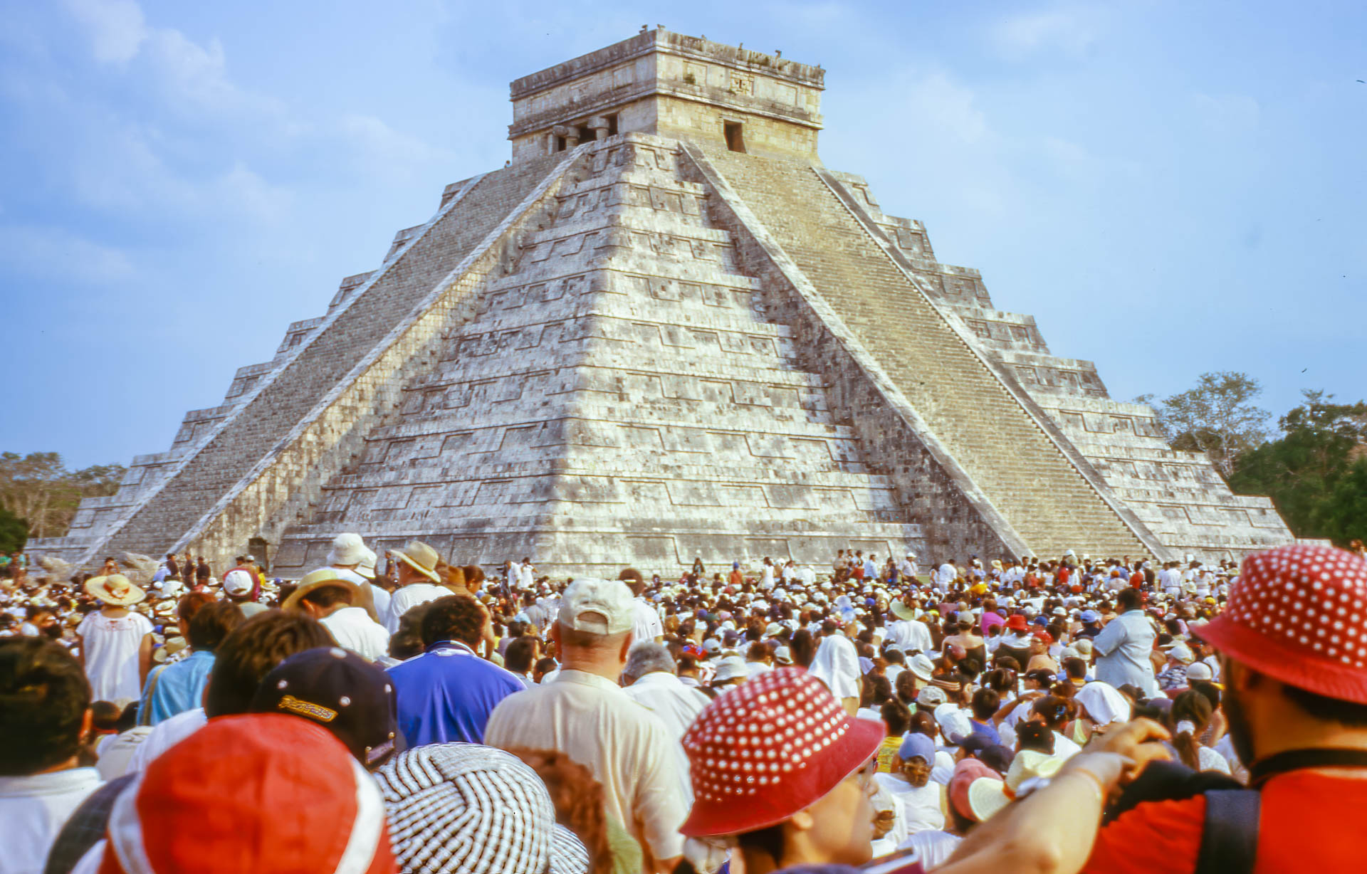 Äquinoktium - Am Tag der Tagundnachtgleiche an der Kukulcán-Pyramide