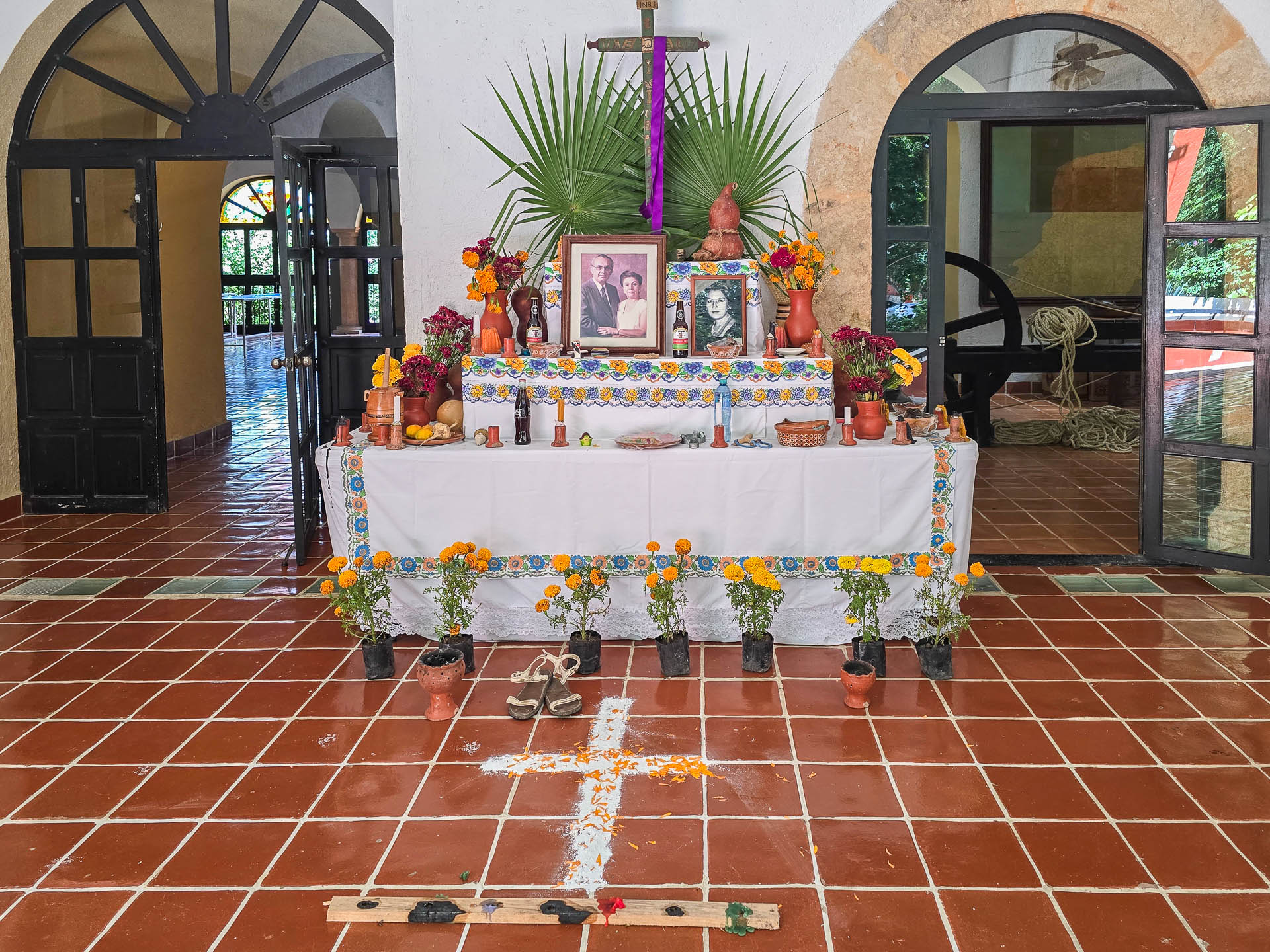 Altar zum Día de los muertos in Teya