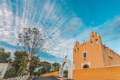 Kirche von Tipikal bei Maní