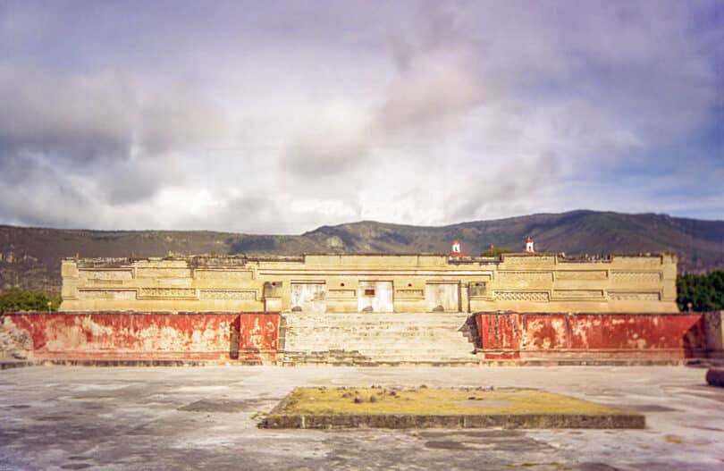 Mitla - Stadt der Toten und Meisterwerk zapotekischer Steinkunst