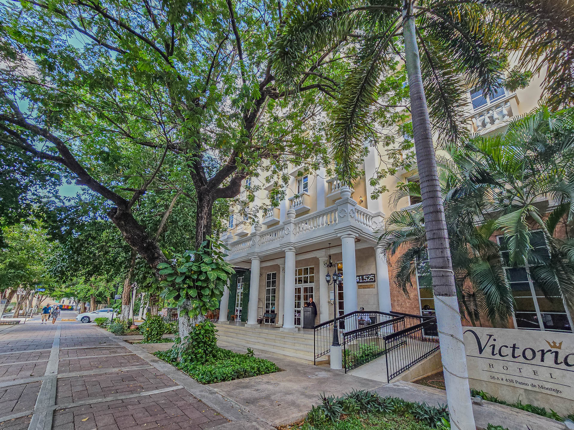 Es gibt viele Restaurants und Cafés entlang des Paseo de Montejo